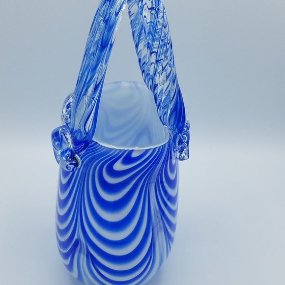 Glass Purse Vase - Picture 4 of 4